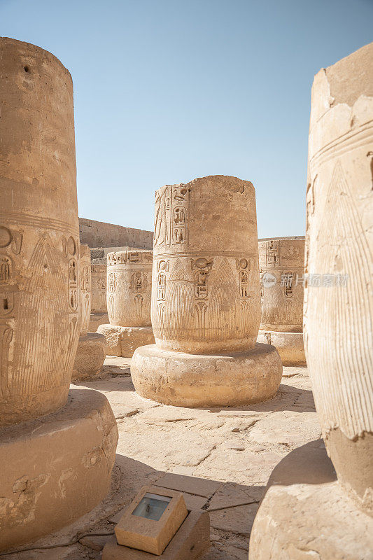 Medinet Habu神庙的柱子